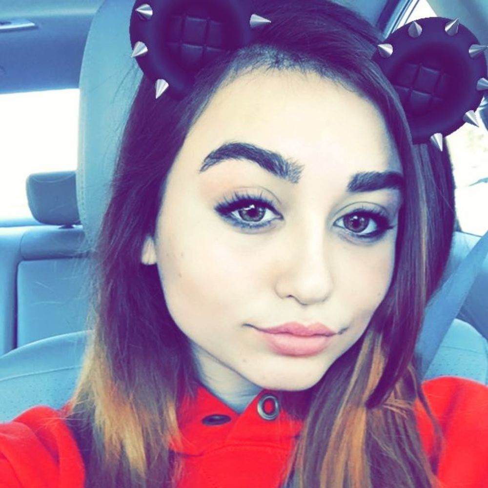 Meet your Posher, Hannah